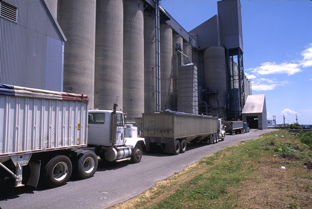 The dates have passed for required facilities to comply with the FSMA "Sanitary Transportation of Human and Animal Food," but it is important for those facilities to be prepared for inspections. FDA inspections for FSMA related rules are being conducted at all businesses and will continue to increase. (DTN file photo)